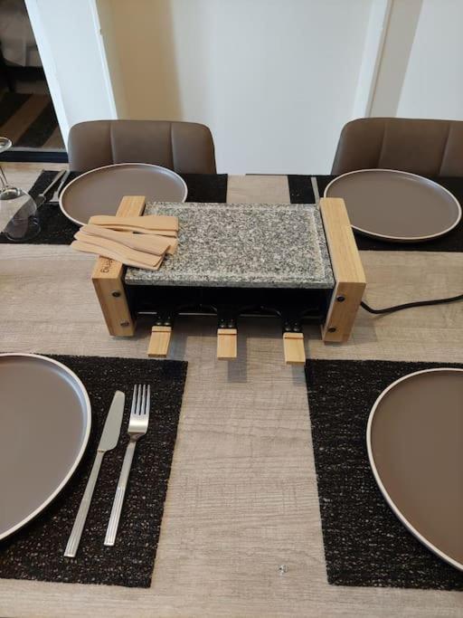 Gite D'Exception 13 Couchages Avec Jacuzzi Et Sauna Châlons-en-Champagne Exterior foto